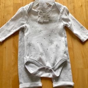 René Rofé matching set with snowflakes ❄️